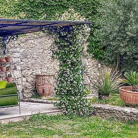 Lovely In With Outdoor Swimming Pool * Lussan (Gard)