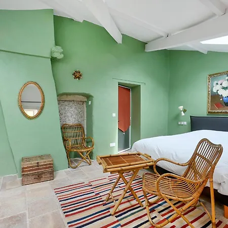 Lovely In Lussan With Outdoor Swimming Pool * Lussan (Gard)
